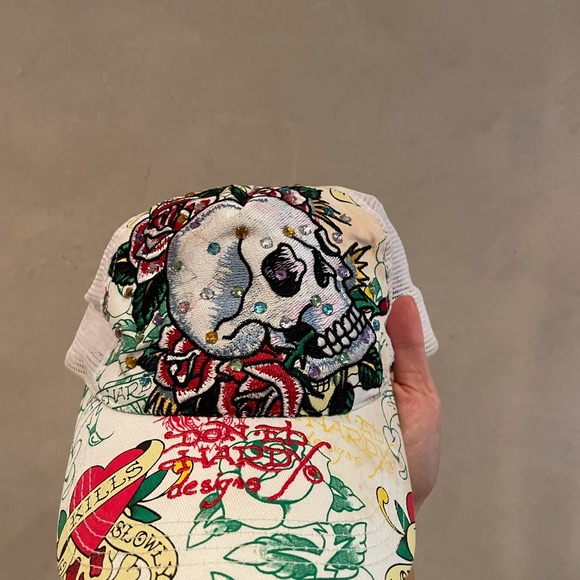 Ed hardy trucker hat - Picture 4 of 4